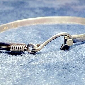 4mm .925 Sterling Silver FISH HOOK
Caribbean Hook Bracelet - Size 6.5